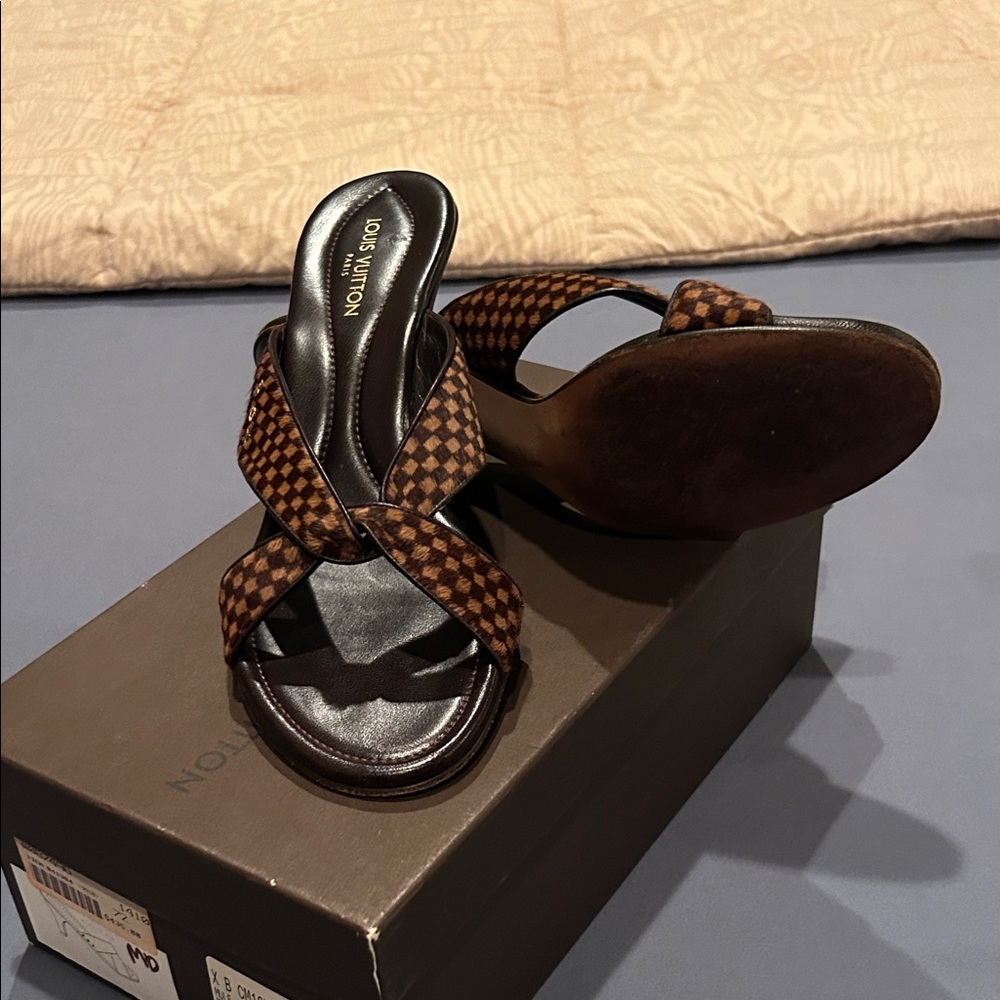 Louis Vuitton Black and Brown Checkered Heels - Picture 5 of 7